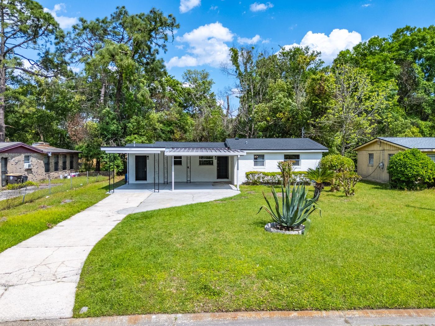 Northeast Florida residential scene