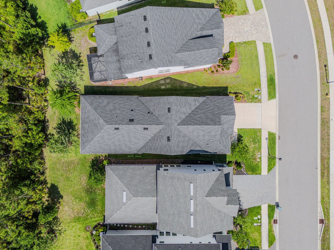 Single-family luxury home architecture in Hilliard