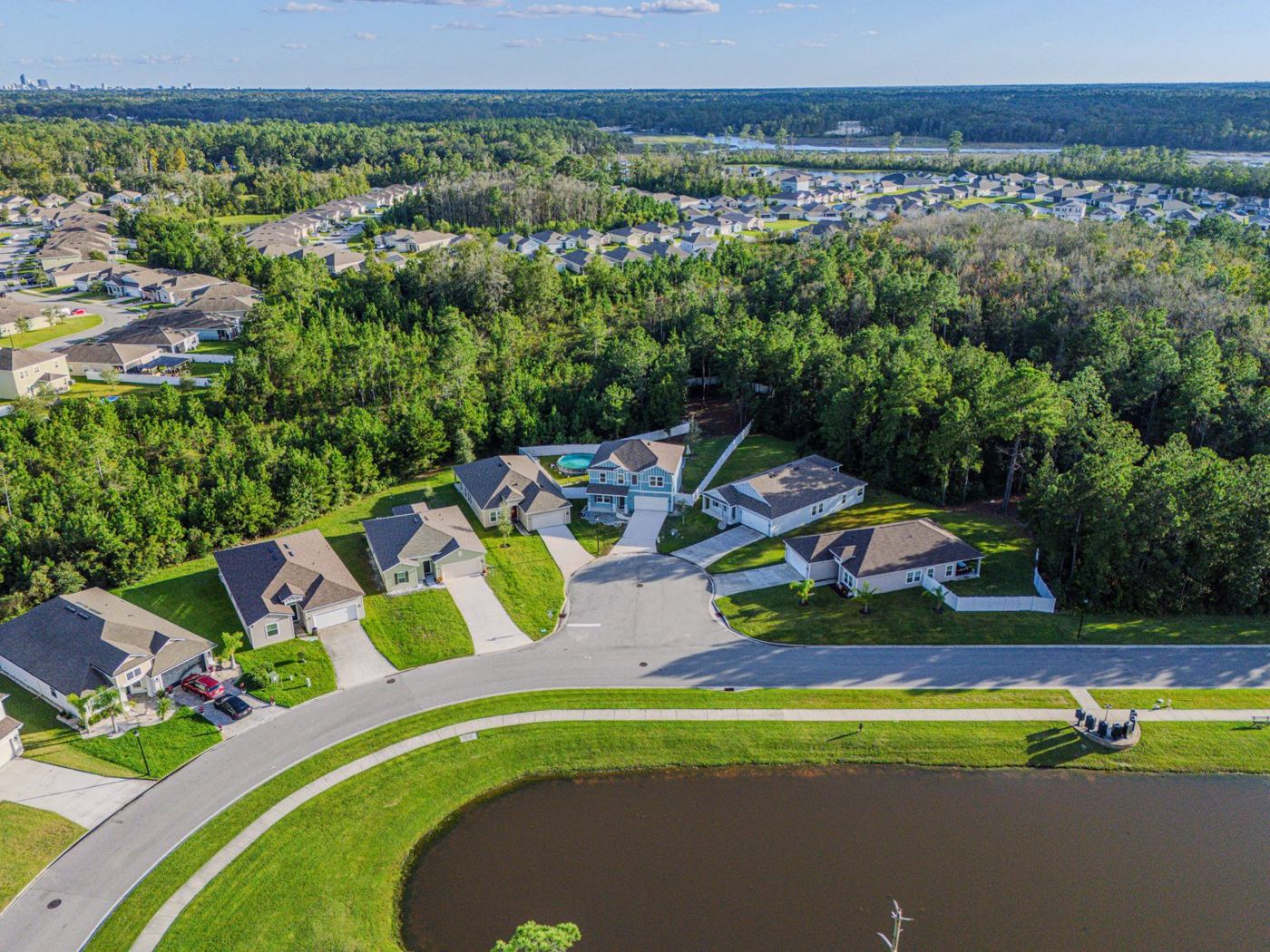 Single-family luxury home architecture in Sanderson